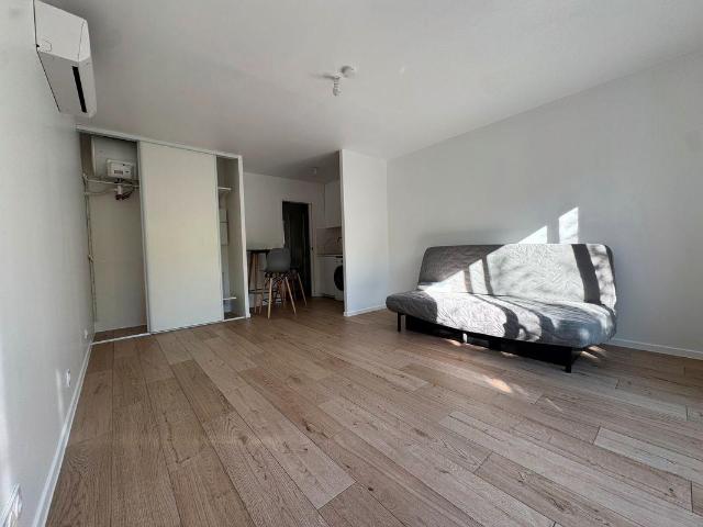 Studio de 25 m2 avec terrasse et jardin