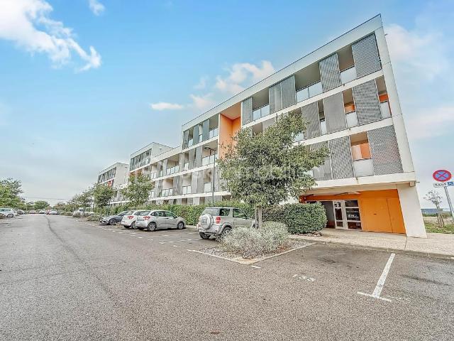 STUDIO DE 25m2 AVEC PLACE DE PARKING