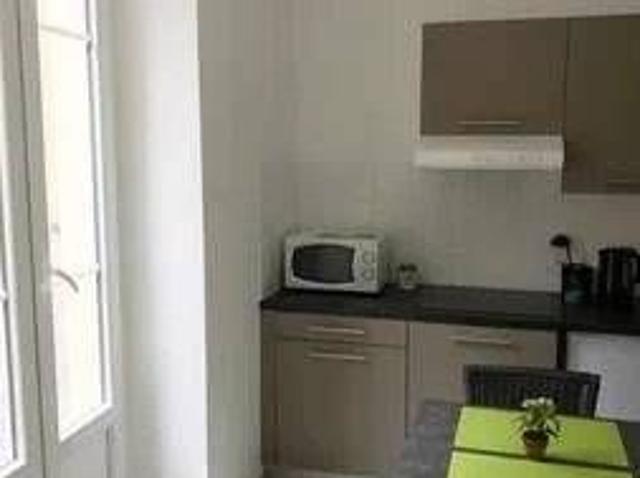 Studio de 25m² avec terrasse de 7m² et parking