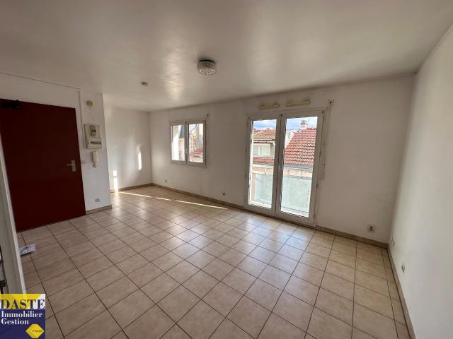 Studio de 27.1m2 au 2ème étage