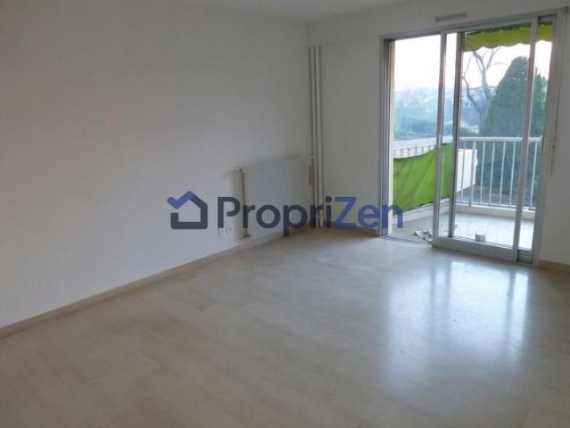Studio de 27 m² avec terrasse et piscine à Antibes