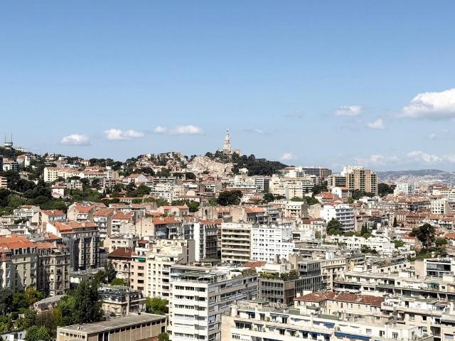Studio de 28 m2 Marseille 8ème