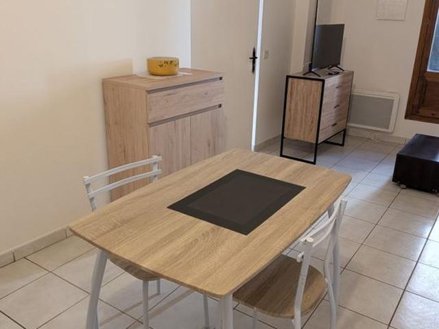 Studio de 28m2 à louer sur Servian