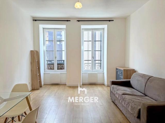 STUDIO DE 30M2 REFAIT À NEUF QUARTIER HALLES