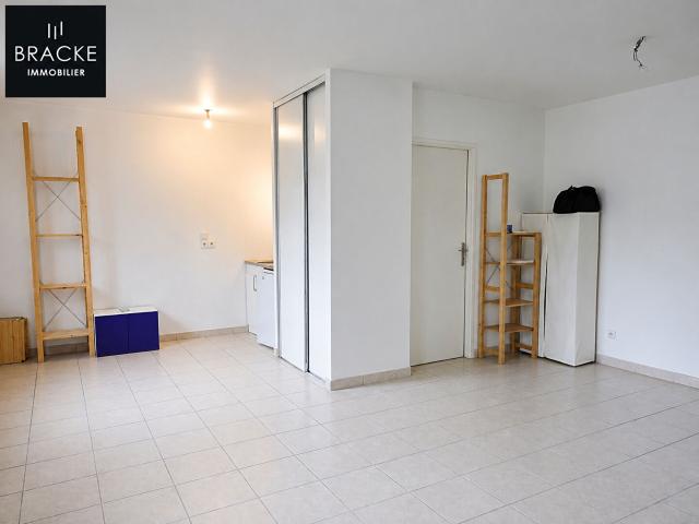 STUDIO de 30m² COURBEVOIE FBG DE L ARCHE