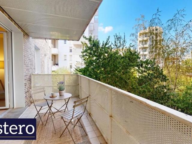 Studio de 31m2 avec terrasse et parking à proximité immédiate du RER C Asnières sur Seine