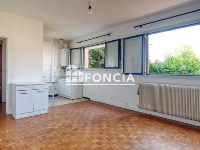 Studio de 33m2 + cave métro 7 et tramway 7 Villejuif