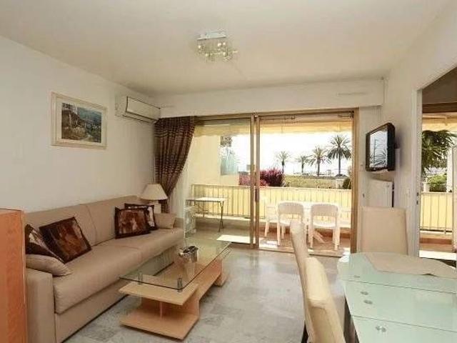 Studio de 40m² avec terrasse de 15m² et parking