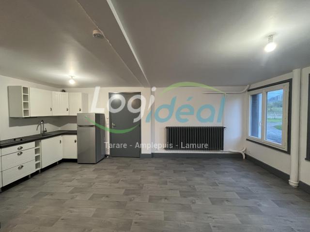 Studio de 45m2 au calme et proche du centre de Lamure sur Azergues