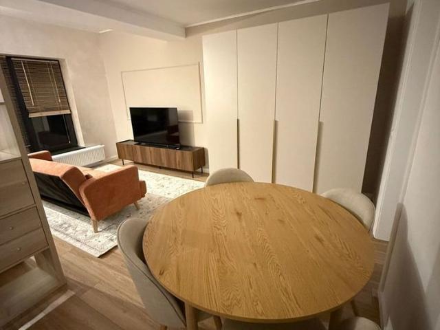 Studio de inchiriat in complex NOU / Cornisa / Platou / PARCARE / UMF
