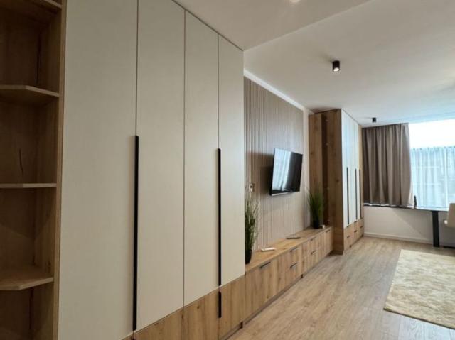 STUDIO DE INCHIRIAT | PIPERA | PRIMA CHIRIE