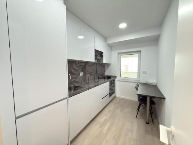 Studio de lux, prima inchiriere, zona ultracentrala/ Bucegi, Ploiesti