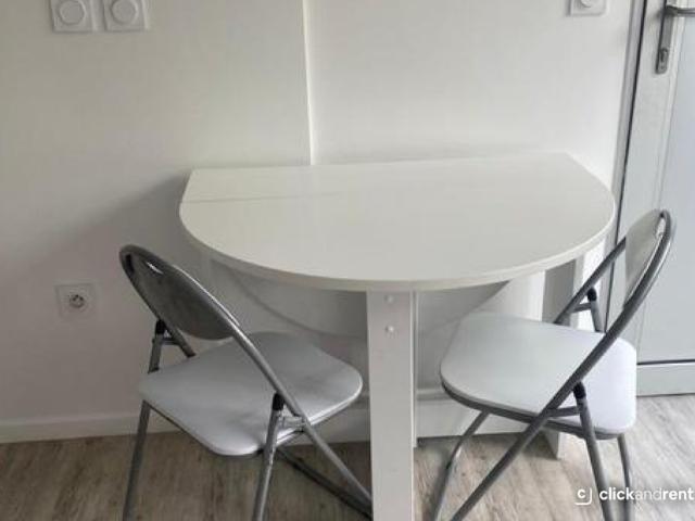 Studio disponible à la location à Orsay