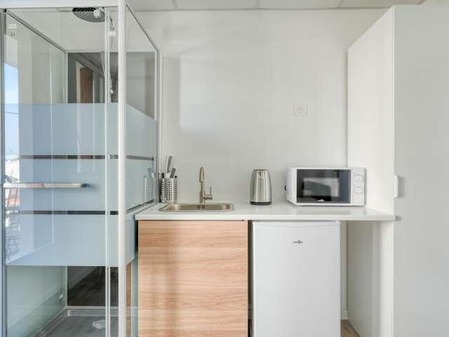 Studio entier à Paris