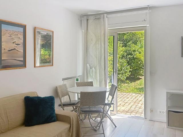 STUDIO entièrement meublé avec jardin et parking