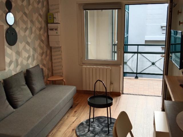 Studio entièrement refait à neuf