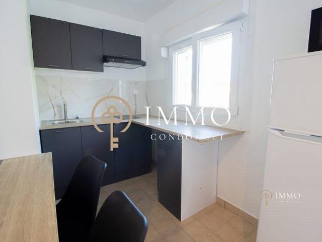 Studio entièrement rénové meublée Palaiseau