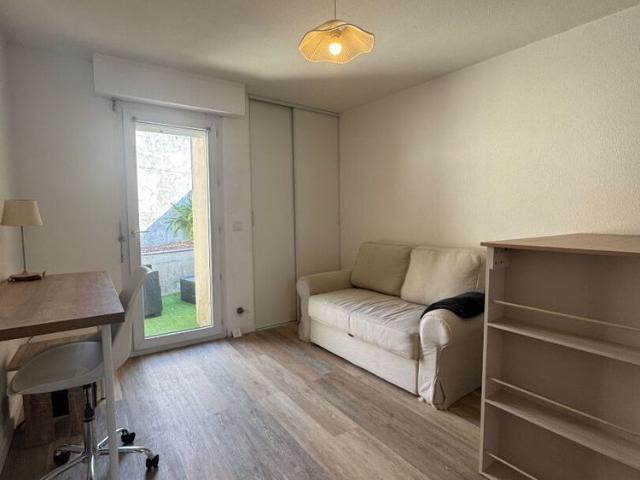 Studio entièrement rénové 18 m2 Lorient quartier Merville
