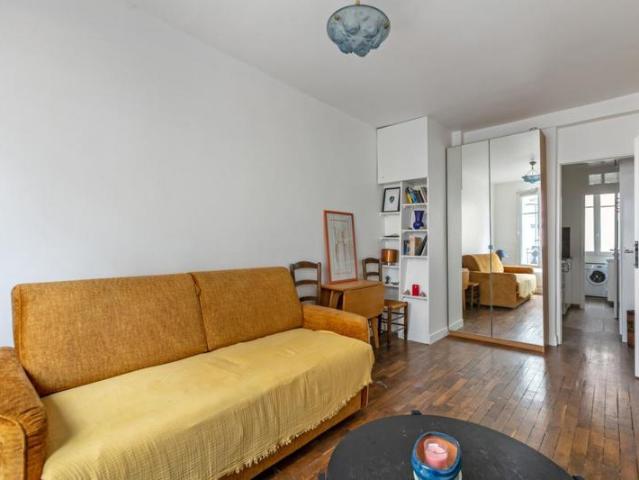 Studio entièrement rénové