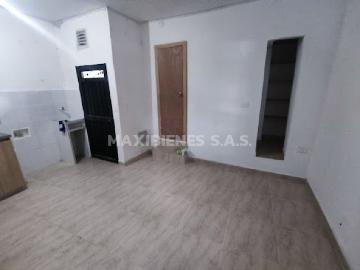 studio en arriendo CL 99 68 56 AP 2 PISO