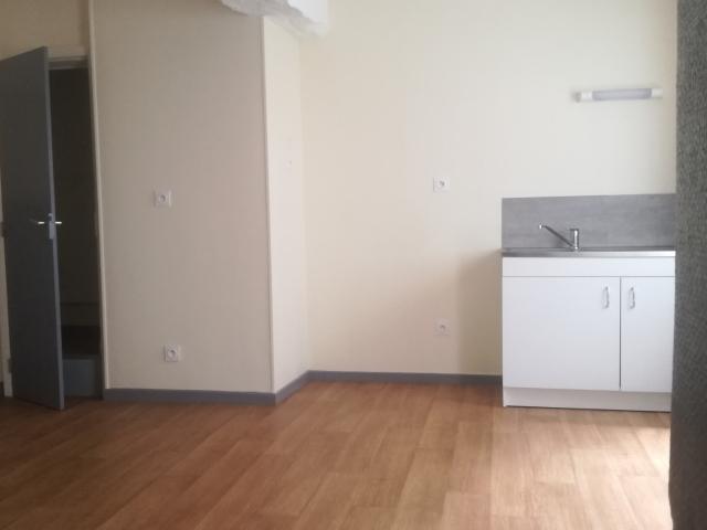 Studio en RDC Quartier Nantilly