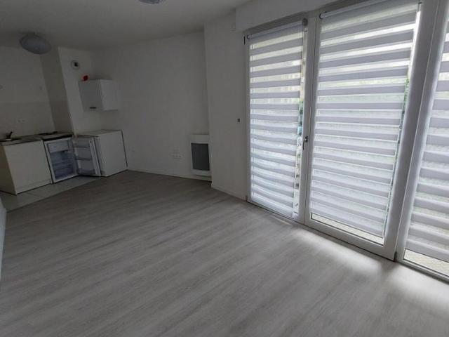 Studio en rez de jardin