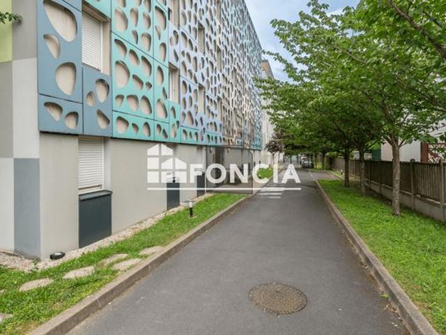 Studio en résidence étudiante sous bail commercial