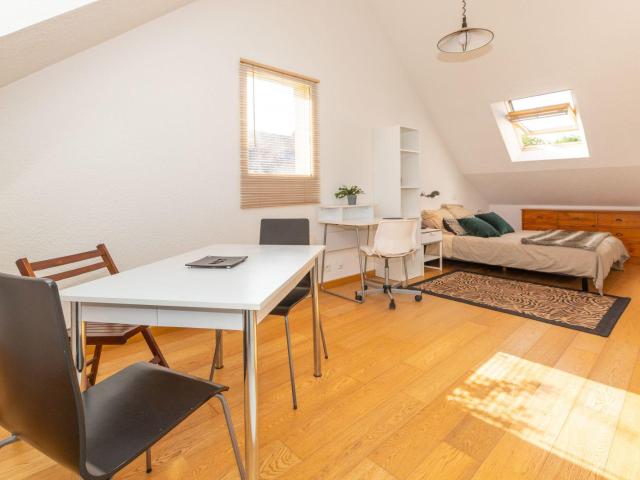 Studio équipé prêt à vivre calme nature en ville
