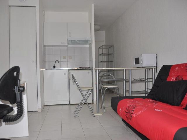 Studio étudiant meublé proximité Timone balcon