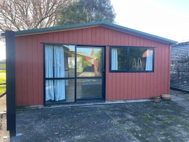 studio for rent in, 19 Casper Street Fairfield, Hamilton City