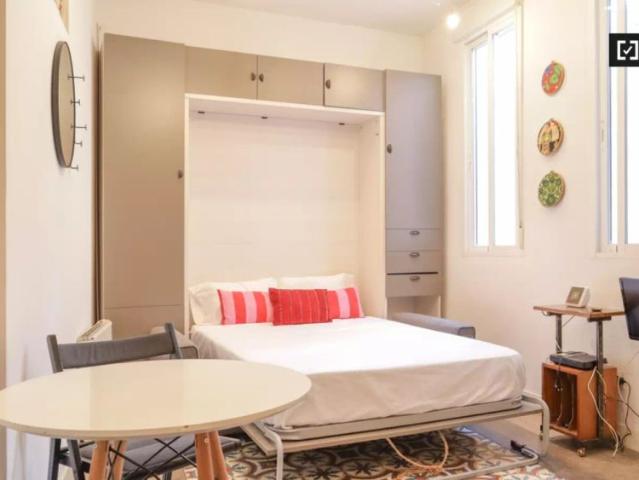 Studio for rent in Cortes, all bills included