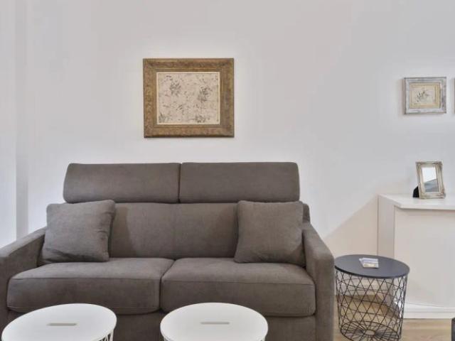 Studio for rent in Cuatro Caminos, bills included