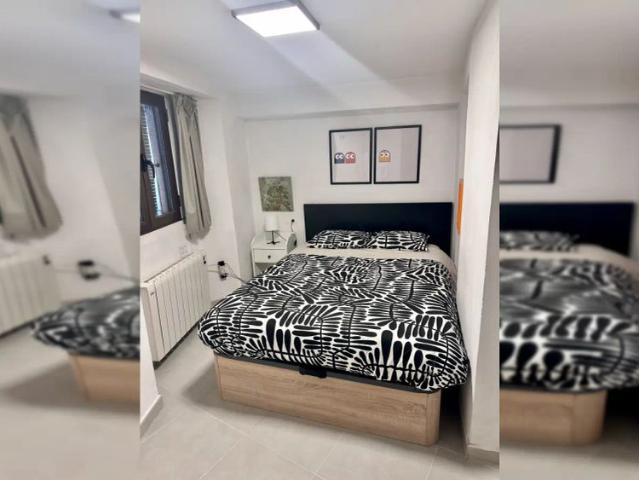Studio for rent in Albaycín, Granada, perfect for professionals