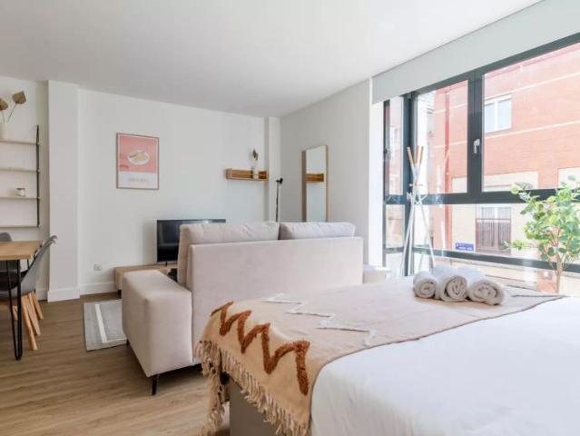 Studio for rent in Almenara, all bills included