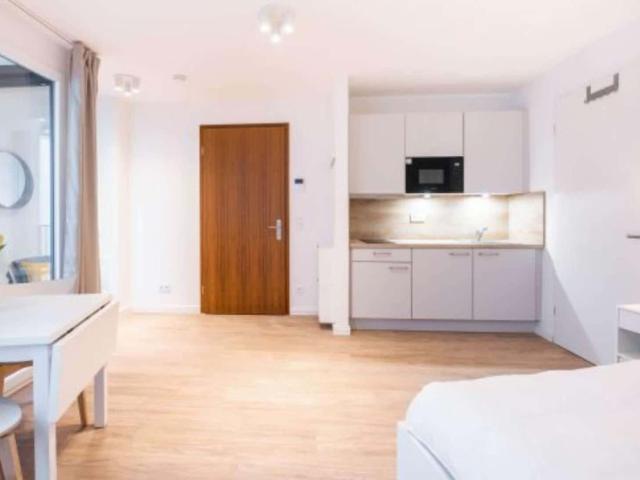 Studio for rent in Berlin, all bills included 0006.02.0102