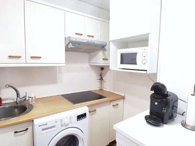 Studio for rent in Guindalera with all bills included