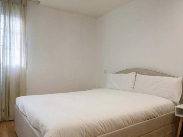 Studio for rent in Guindalera, bills included