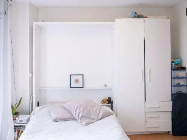 Studio for rent in El Carme for professionals, students, or couples