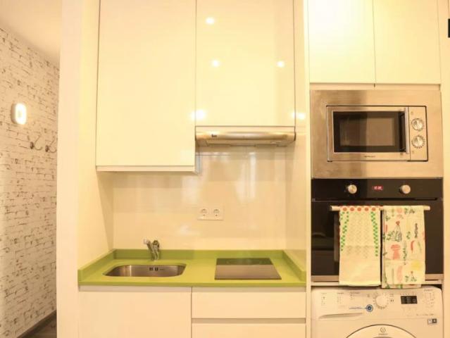 Studio for rent in Justicia, bills included