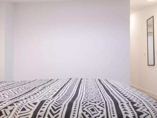 Studio for rent in Opañel, perfect for professionals, couples, families, and students