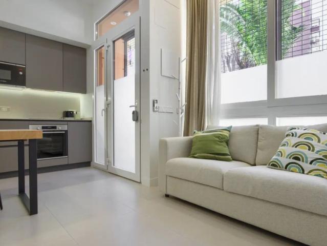 Studio for rent in Marroquina, some bills included