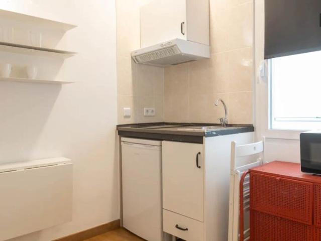 Studio for rent in Sol, bills included