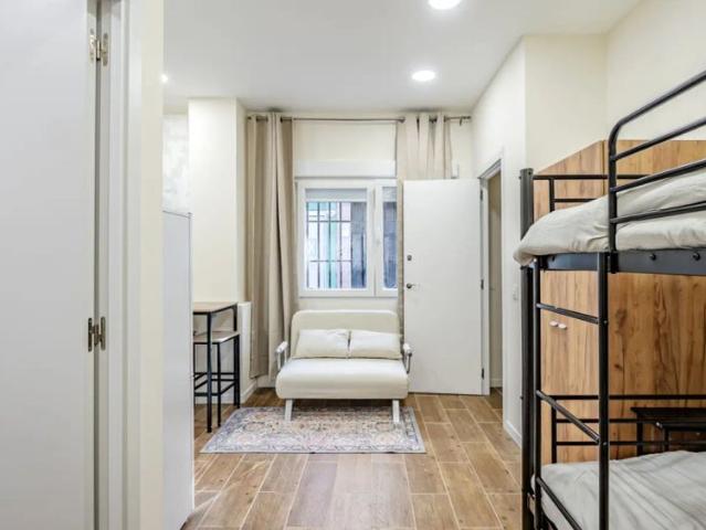 Studio for rent in San Fermín, bills included