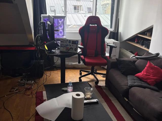 studio for rent in SURESNES 92150
