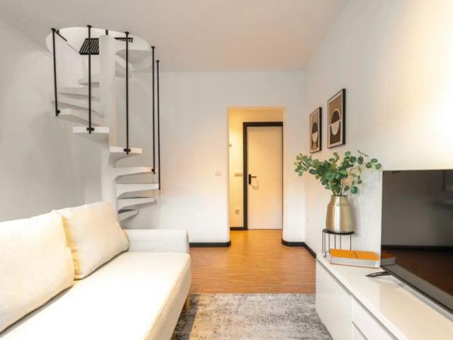 Studio for rent in Porto