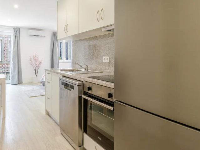 Studio for rent in Porto