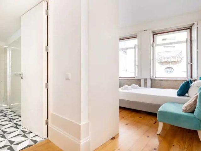 Studio for rent in Porto, bills included