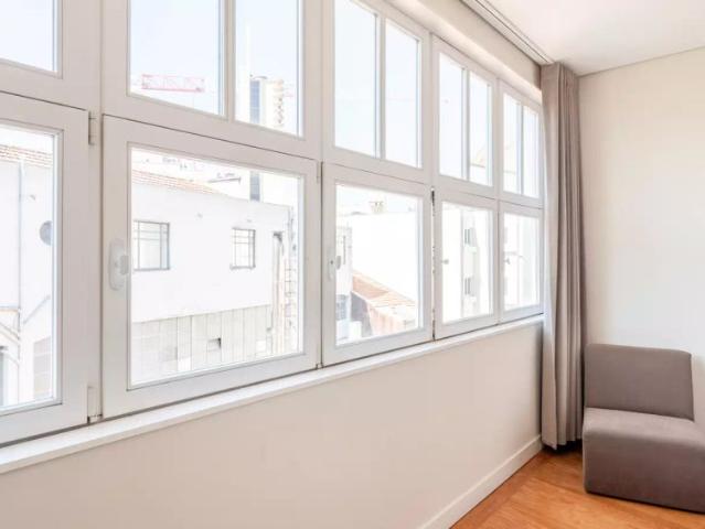 Studio for rent in Porto, bills included