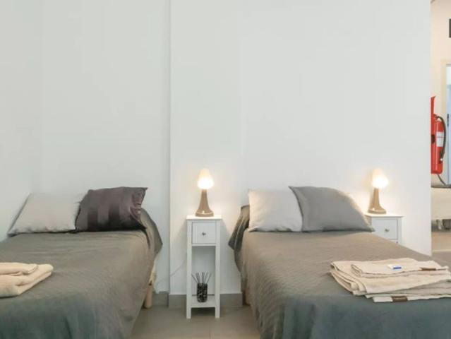 Studio for rent in Palos de Moguer, bills included