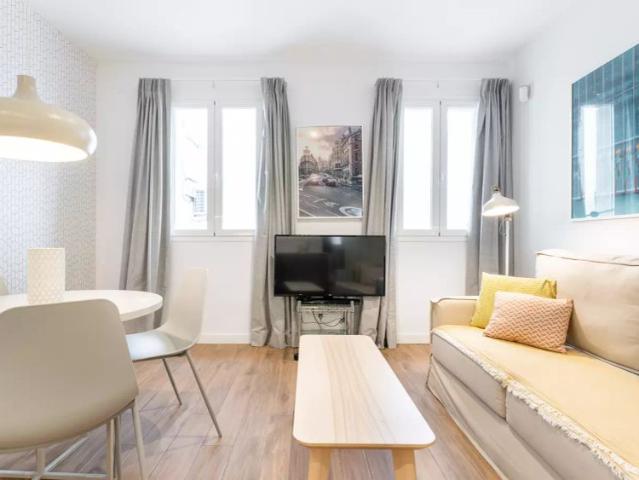 Studio for rent in Ríos Rosas, bills included